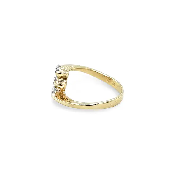 Золотое кольцо с цирконами