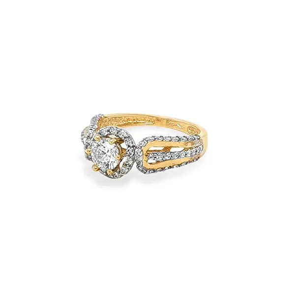 Золотое обручальное кольцо с цирконами