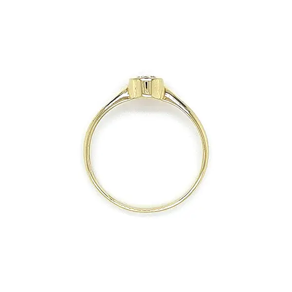 Золотое обручальное кольцо с цирконом