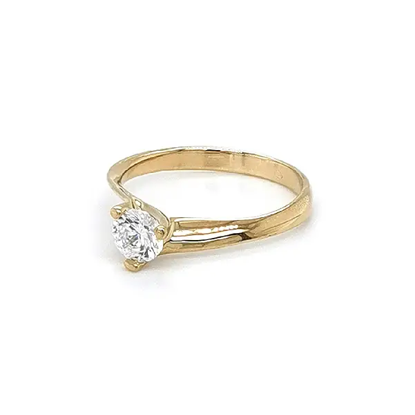 Золотое обручальное кольцо с цирконом