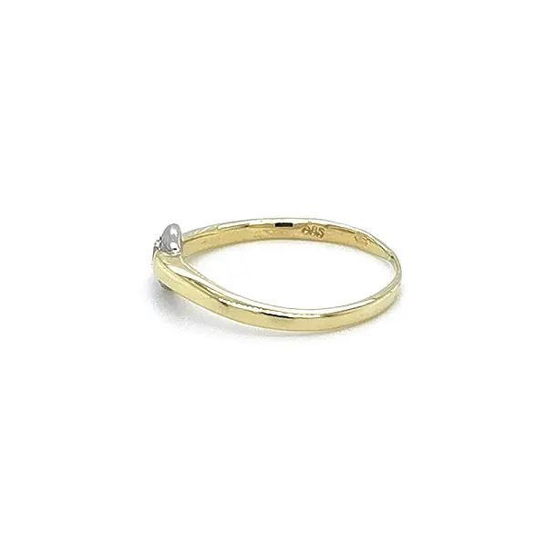 Обручальное кольцо с цирконом из комбинированного золота