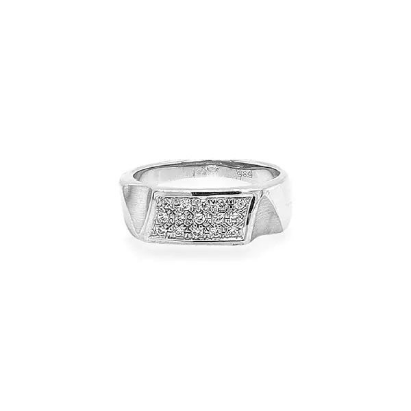 Золотое кольцо с цирконами