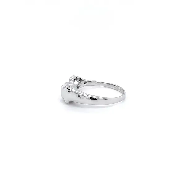 Кольцо с сапфиром из белого золота