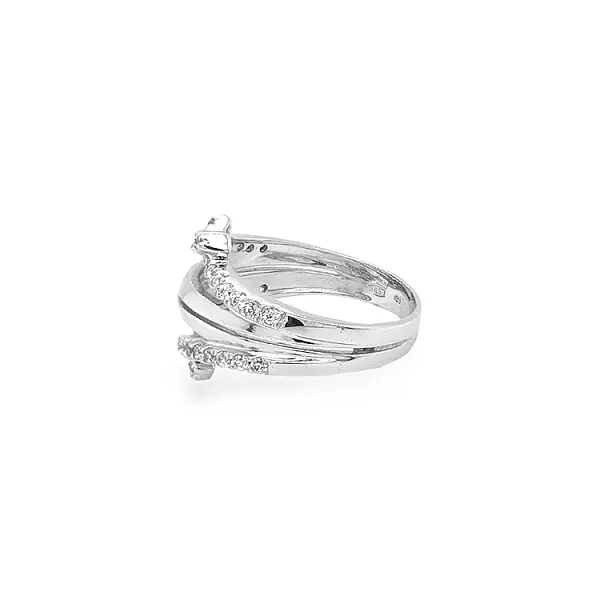 Золотое кольцо с цирконами