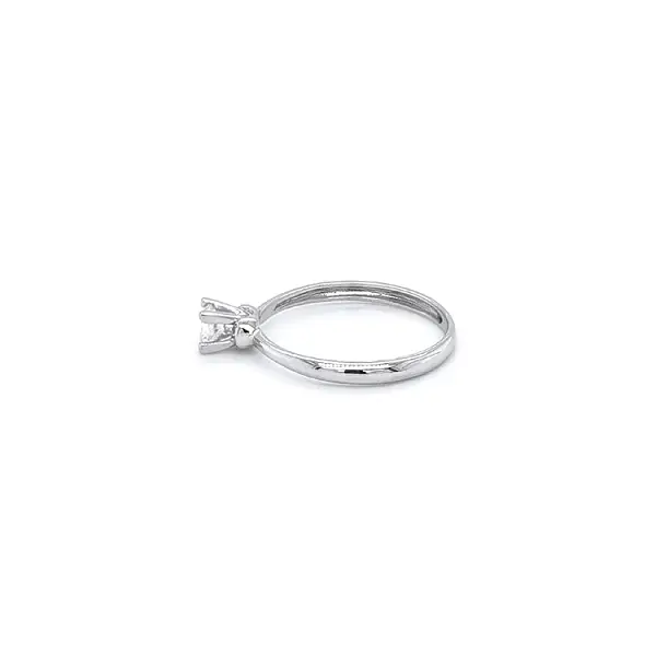 Помолвочное кольцо с цирконом из белого золота