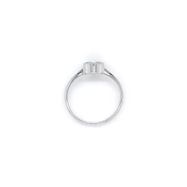 Помолвочное кольцо с цирконом из белого золота