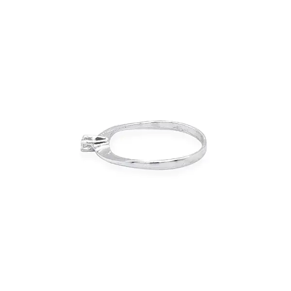 Золотое обручальное кольцо с цирконом