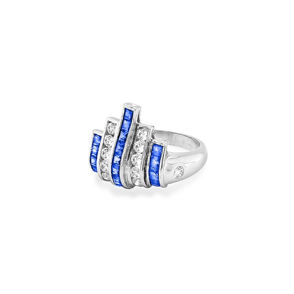Золотое кольцо с кристаллами Swarovski