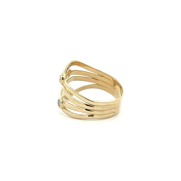 Золотое кольцо с цирконами