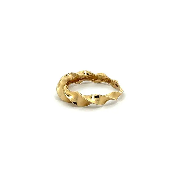 Золотое эксклюзивное кольцо