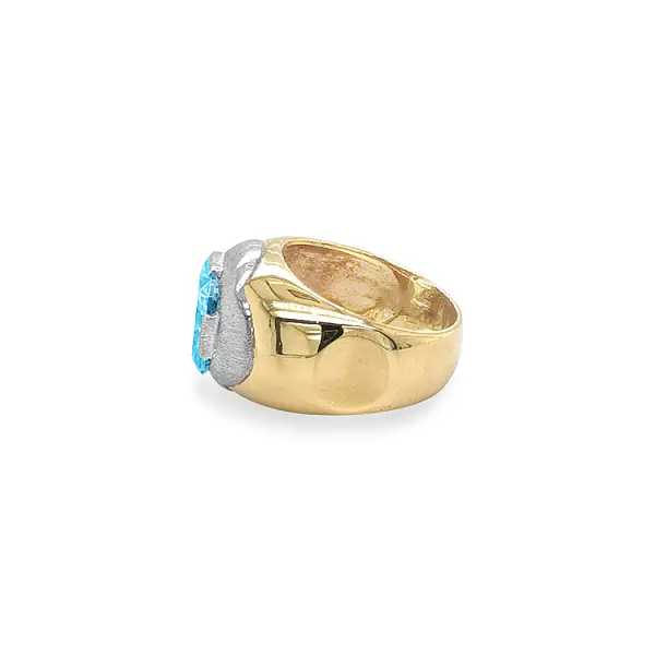 Золотое кольцо с голубым камнем