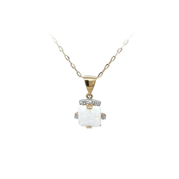 Золотая подвеска с опалом и цирконами