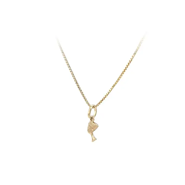 Золотая подвеска Нефертити