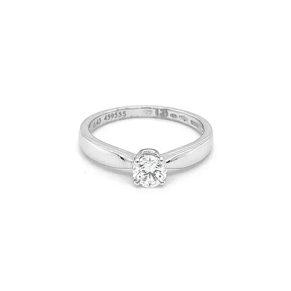 Золотое обручальное кольцо с бриллиантом