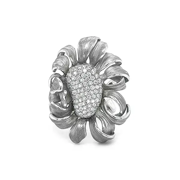 Золотое кольцо с бриллиантами