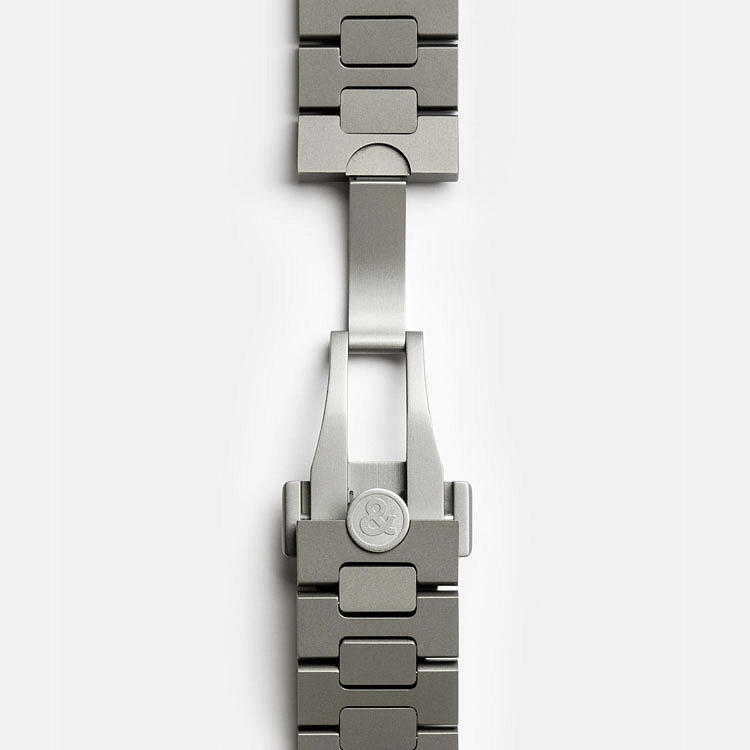 BRX5R-BL-TI-STI3_4.jpg