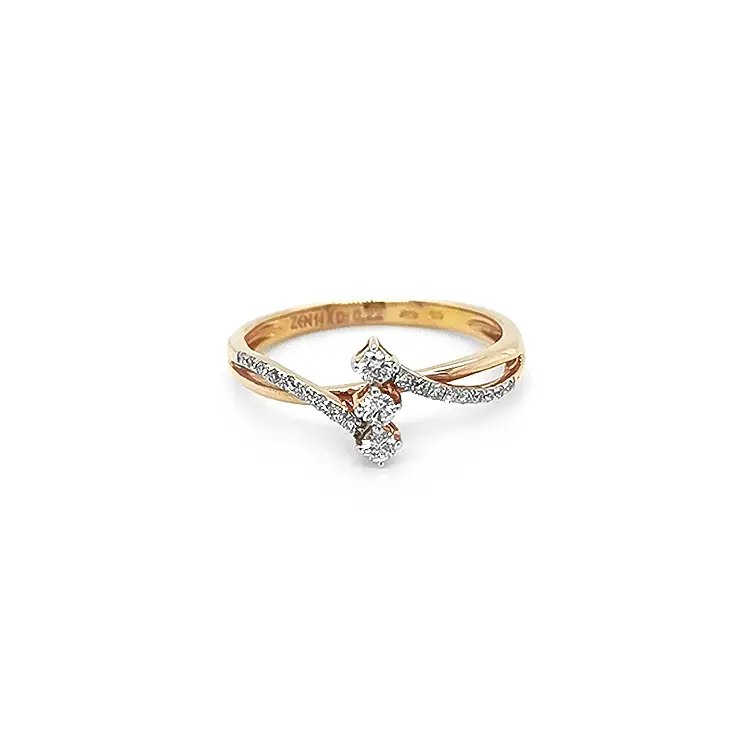 Золотое кольцо с бриллиантами