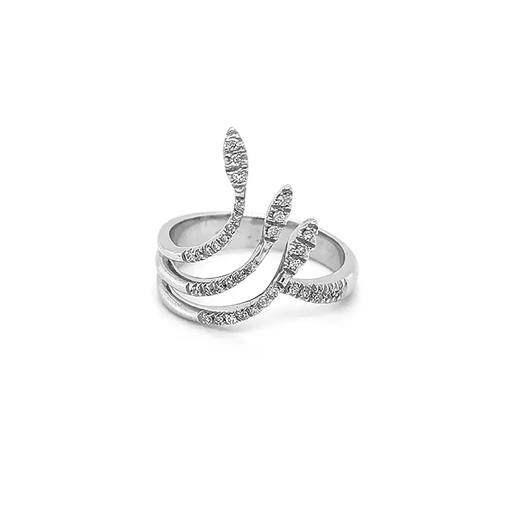 Золотое кольцо с бриллиантами