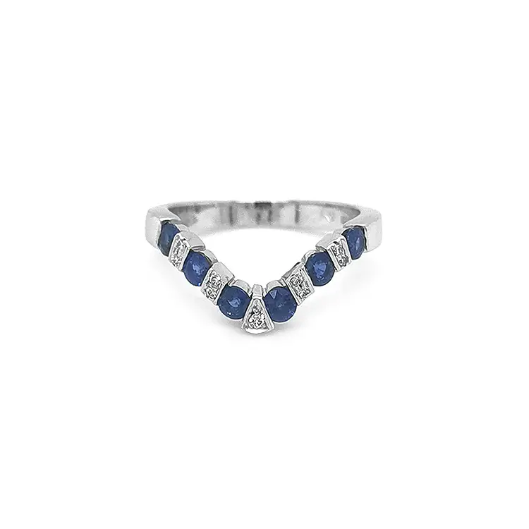 Золотое кольцо с сапфирами и бриллиантами