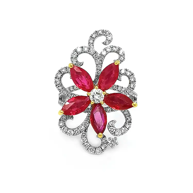 Золотое кольцо с рубинами и бриллиантами