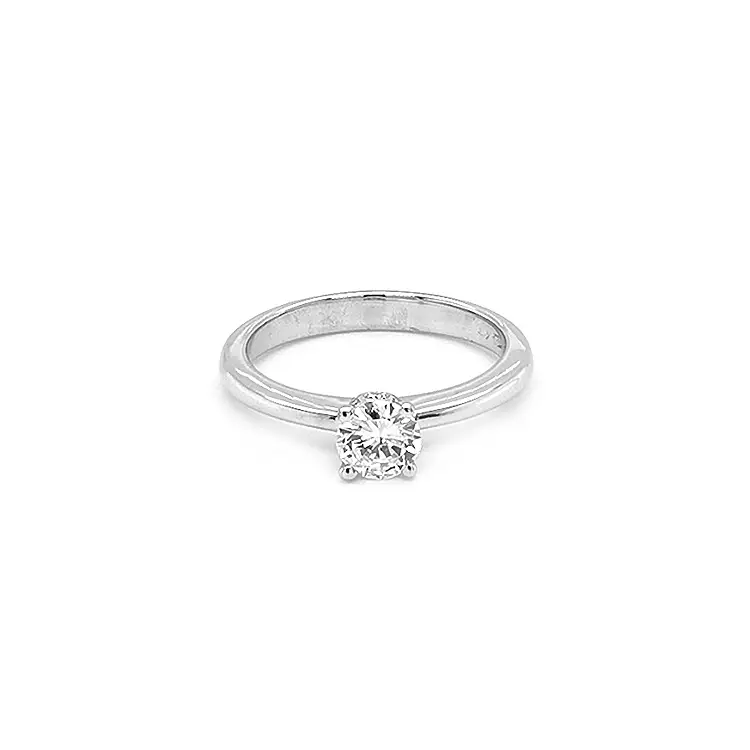 Золотое обручальное кольцо с бриллиантом