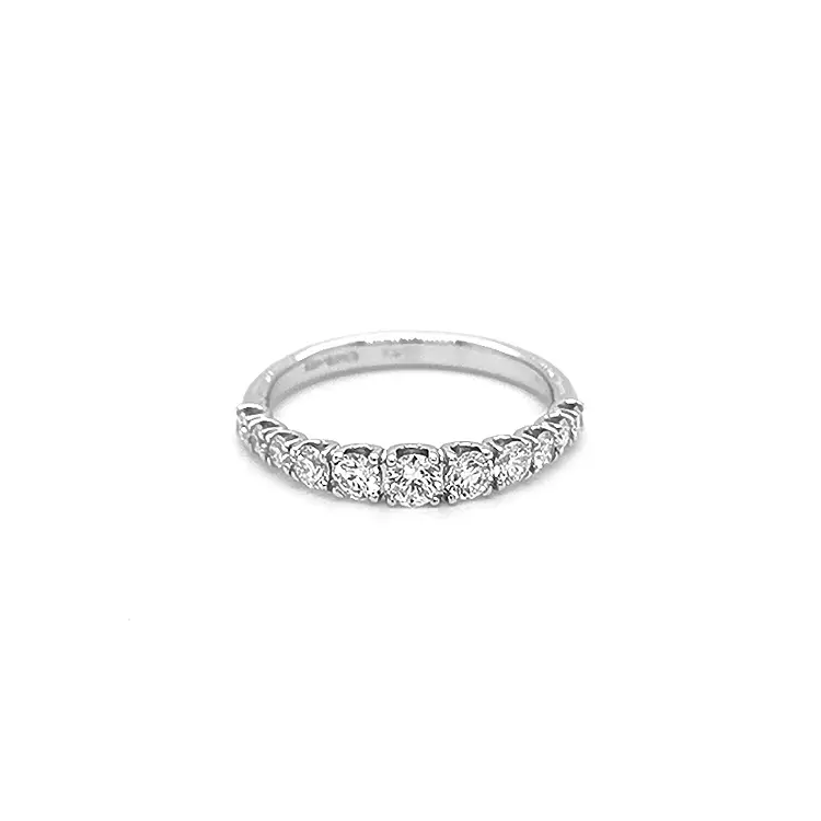 Золотое кольцо с бриллиантами