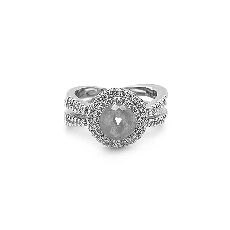 Золотое кольцо с серыми и белыми бриллиантами