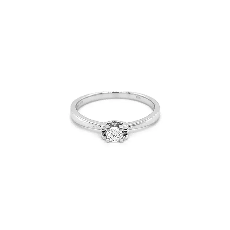 Золотое обручальное кольцо с бриллиантом