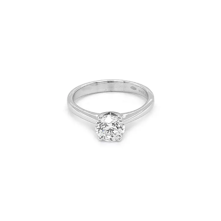 Золотое обручальное кольцо с бриллиантом