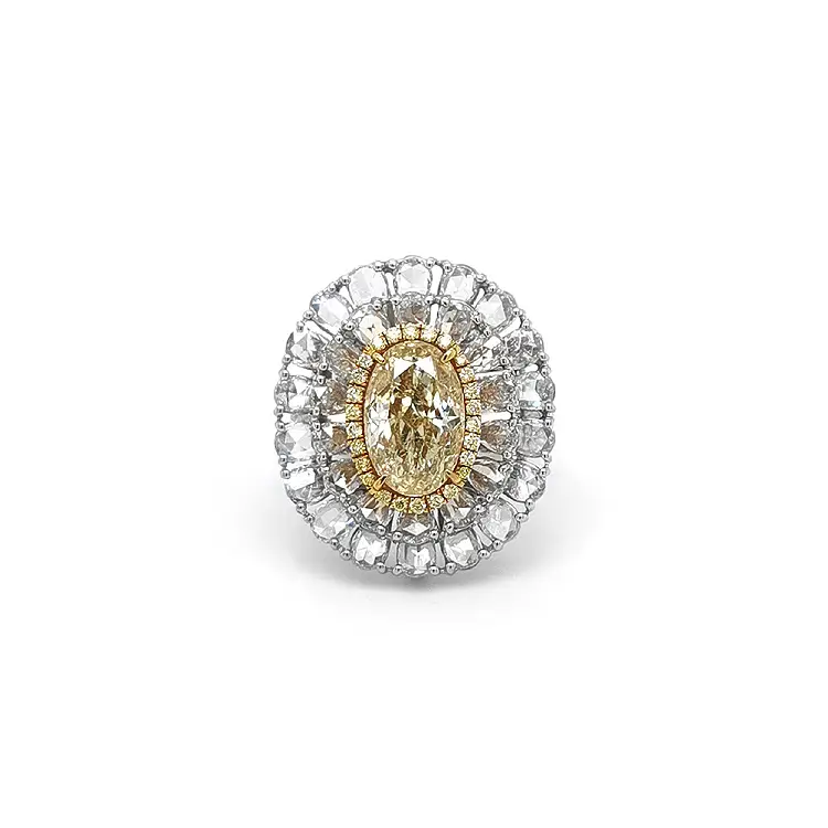 Золотое кольцо с фантазийным желтым диаматом