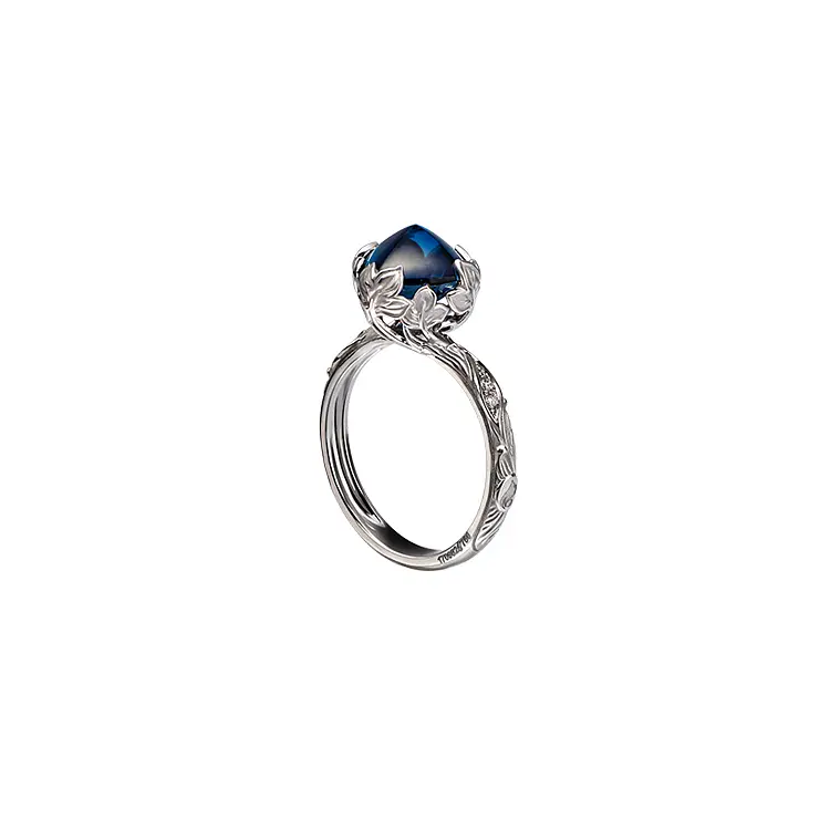 Золотое кольцо Carrera y Carrera Lia