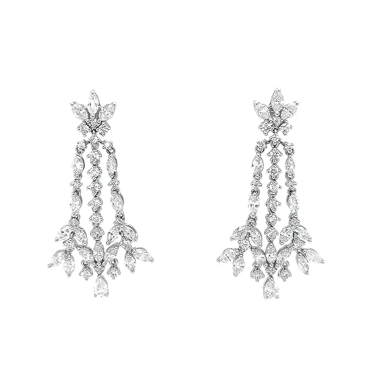 Золотые серьги с бриллиантами