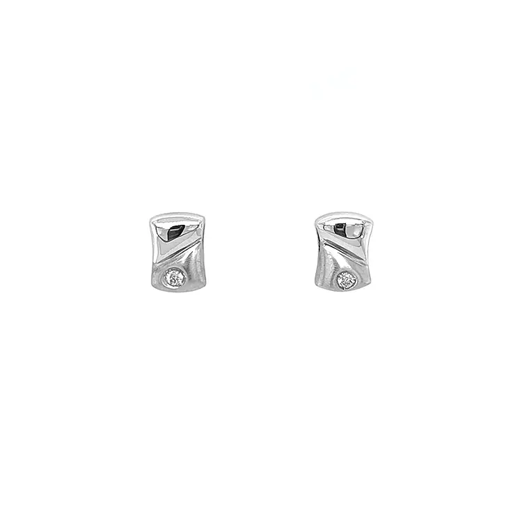 Золотые серьги с бриллиантами