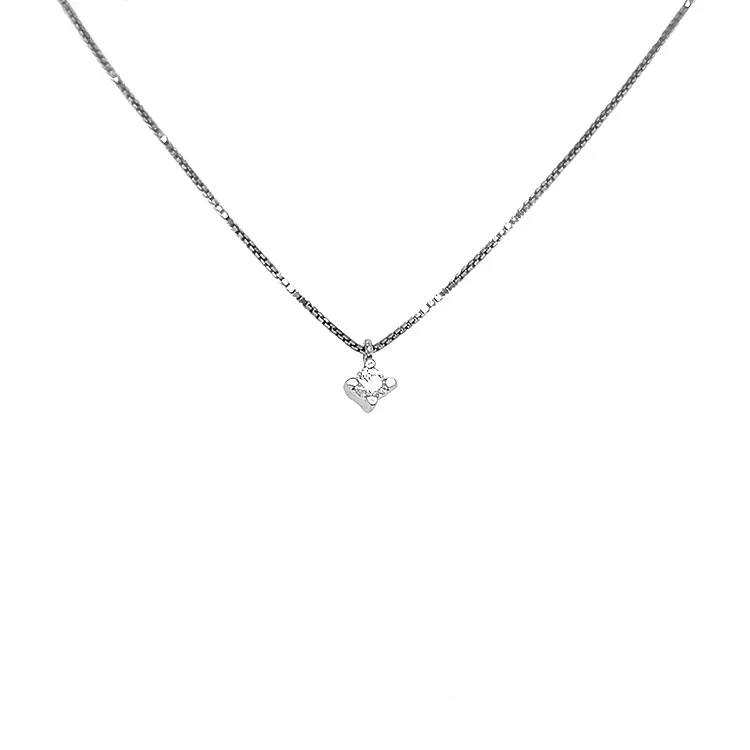 Золотая подвеска с бриллиантом