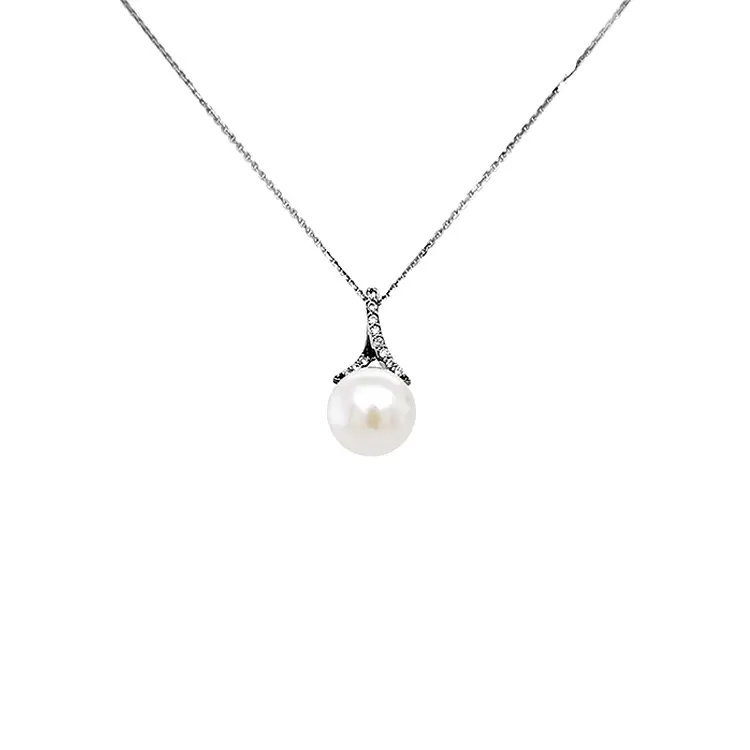 Золотая подвеска с натуральным жемчугом и бриллиантами