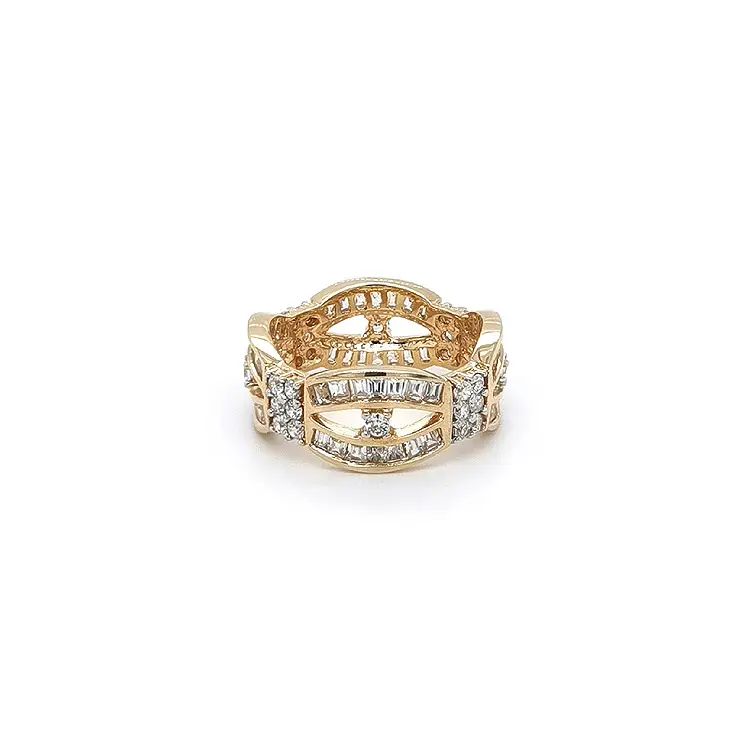 Золотое кольцо с цирконами