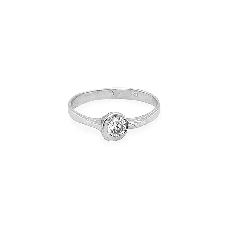 Золотое обручальное кольцо с цирконом