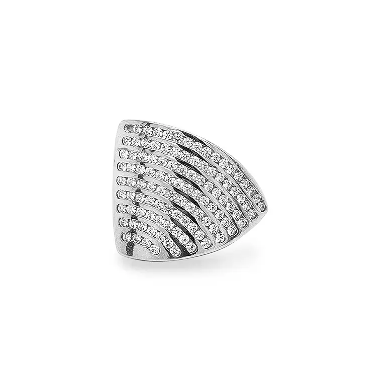 Золотое кольцо с цирконами