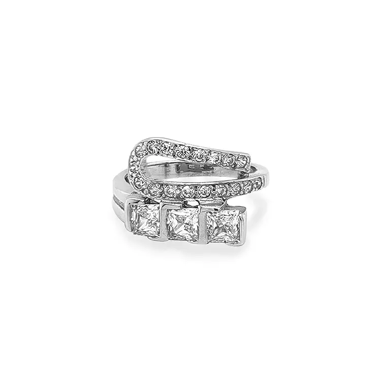 Золотое кольцо с цирконами