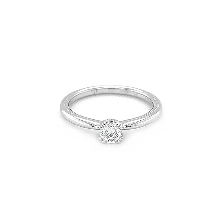 Золотое обручальное кольцо с бриллиантом