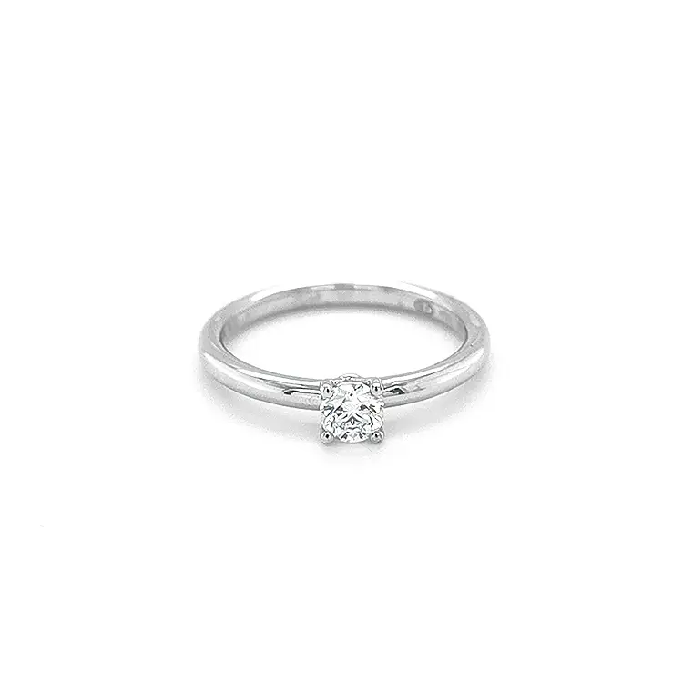 Золотое обручальное кольцо Beny с бриллиантом