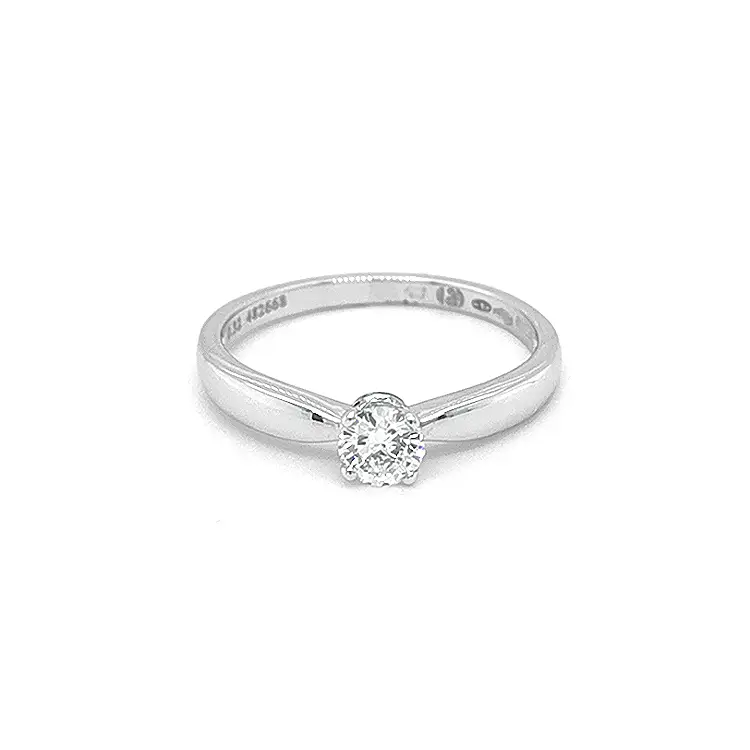 Золотое обручальное кольцо с бриллиантом