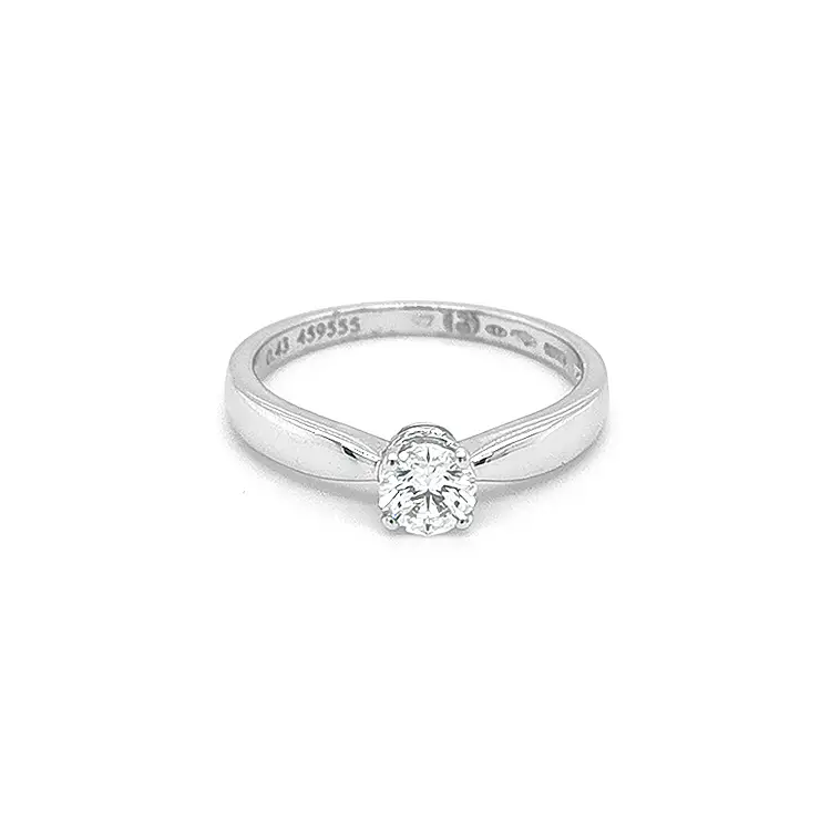 Золотое обручальное кольцо с бриллиантом