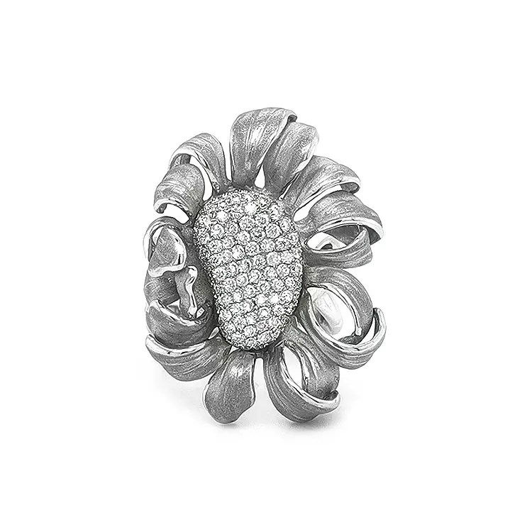 Золотое кольцо с бриллиантами