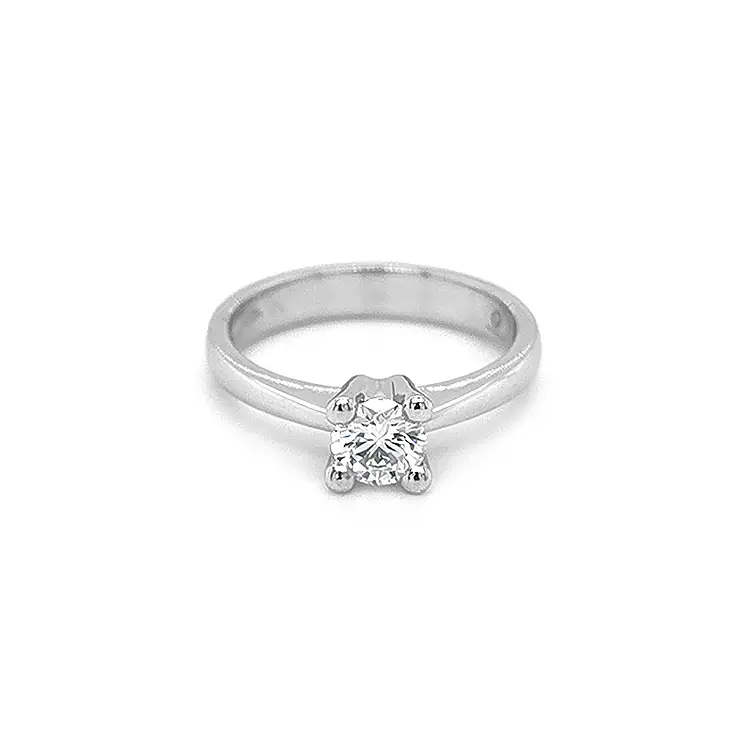 Золотое обручальное кольцо с бриллиантом