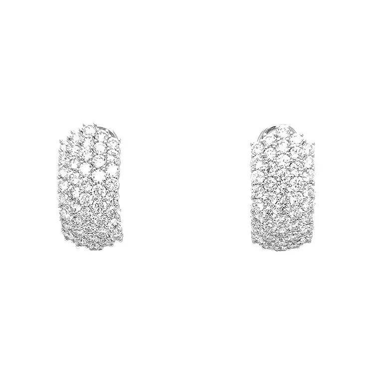 Золотые серьги с бриллиантами