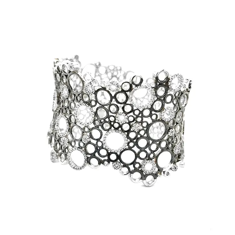 Золотой браслет с бриллиантами