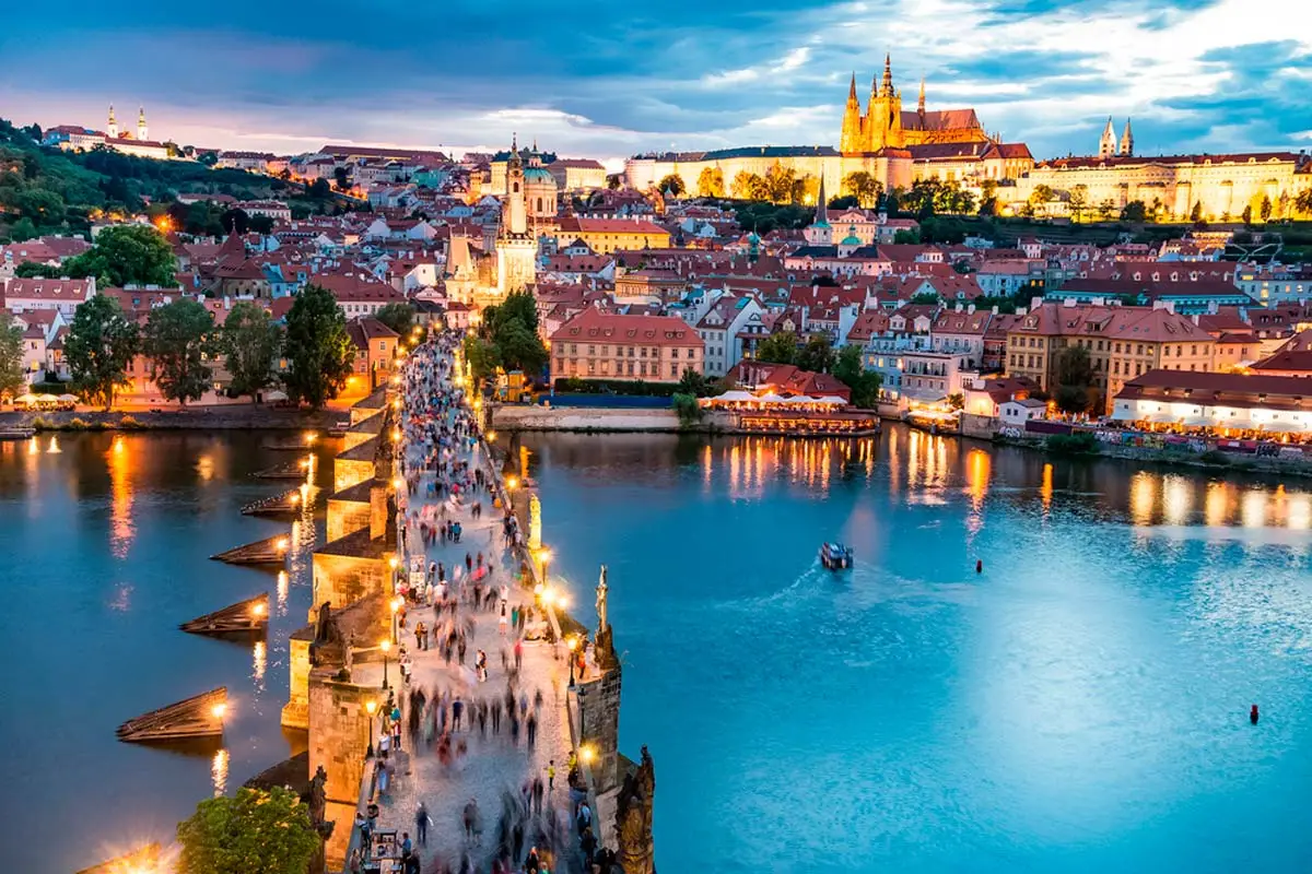 Конец одного этапа: закрытие филиалов в Йиндржишске и Миладе Горакове