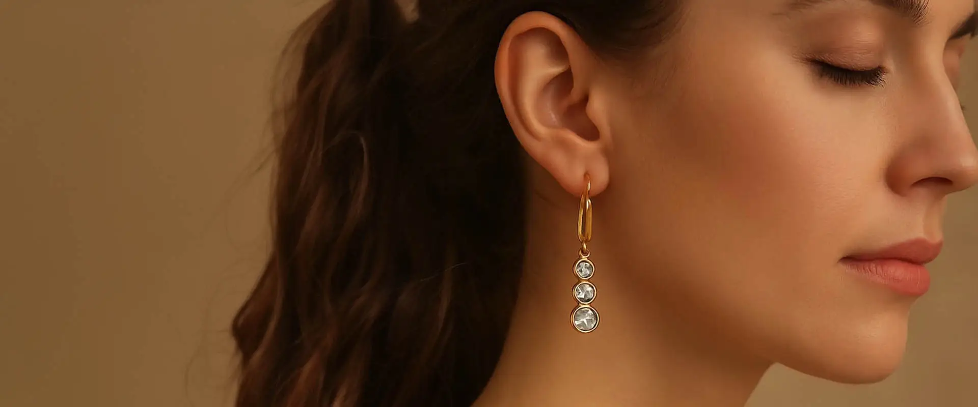 Серьги с драгоценными камнями добавляют стиля. За какими стоит потянуться?