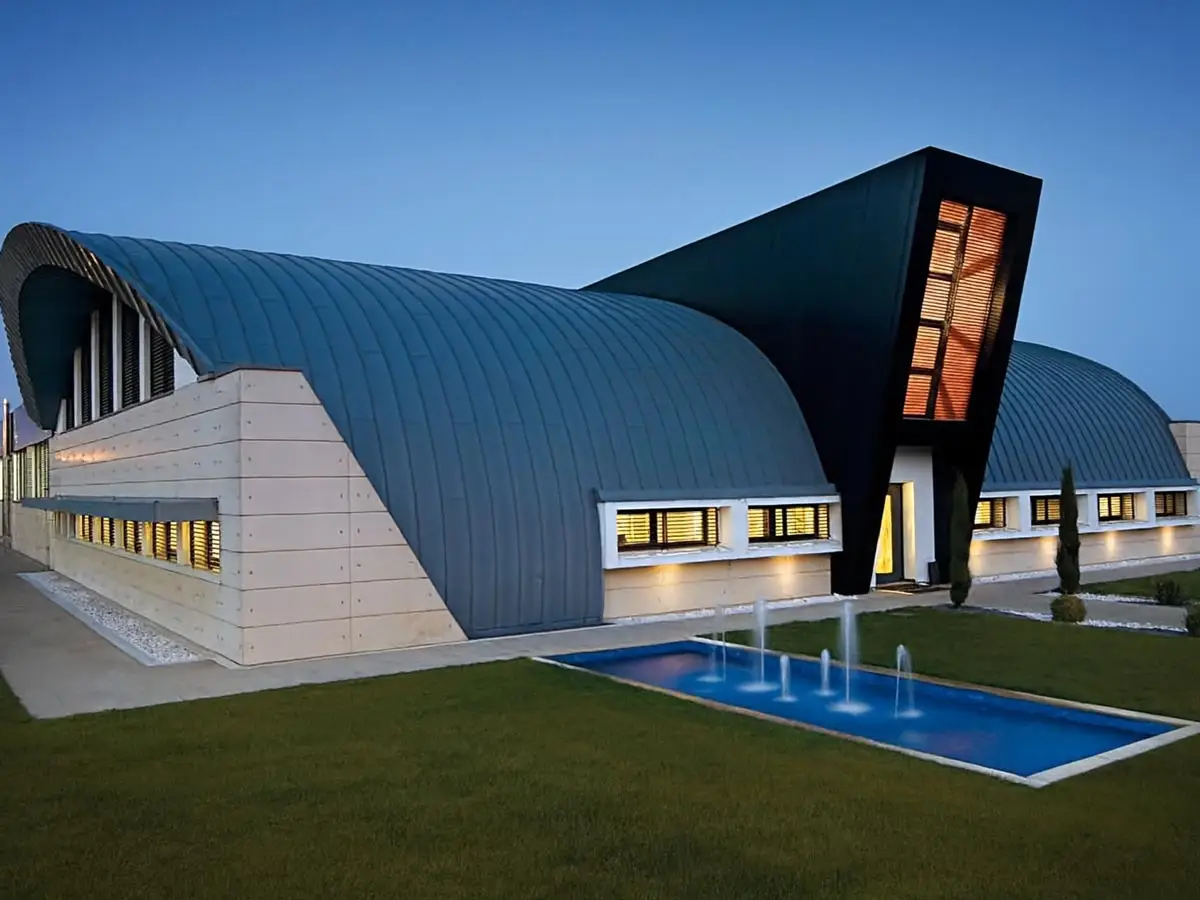 Золотой кулон-крест Zancan Couture EC901RB